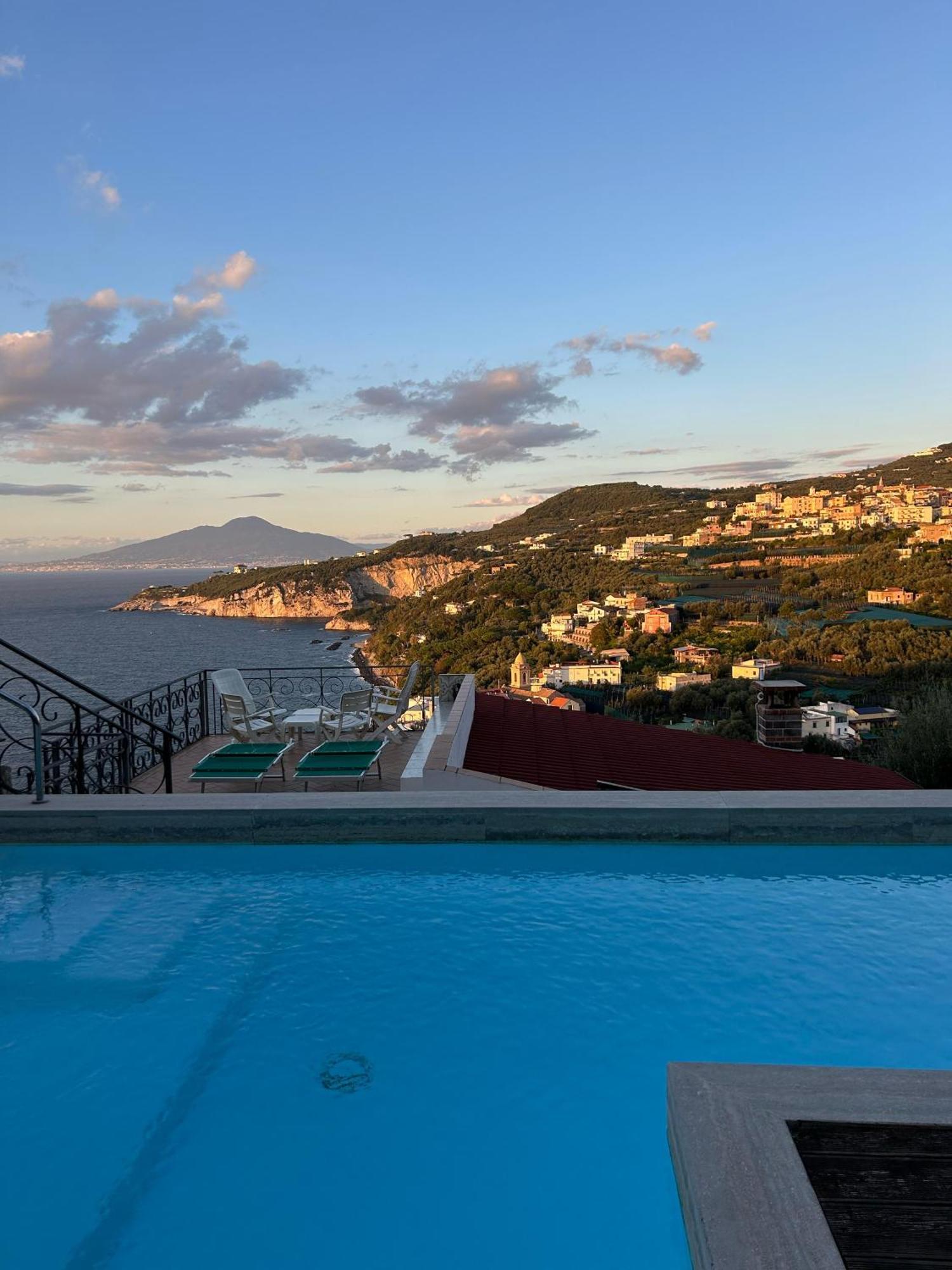 La Fenice -White House- Homeinsorrento- Massa Lubrense Ngoại thất bức ảnh